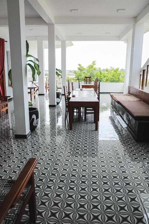Sunset View Beach Hotel Arugam Bay Exterior photo