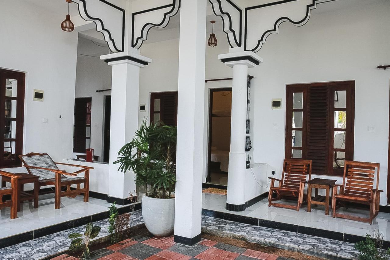 Sunset View Beach Hotel Arugam Bay Exterior photo